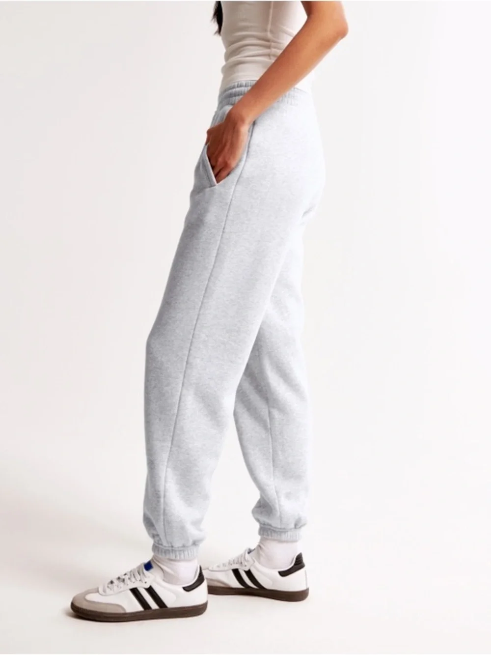 Abercrombie & Fitch Sunday Sweatpant Fleece Joggers Light Grey - Picture 3 of 11